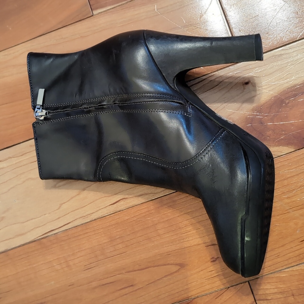 Ladies Geox Gray Leather Boots Size 38 - Picture 4 of 16